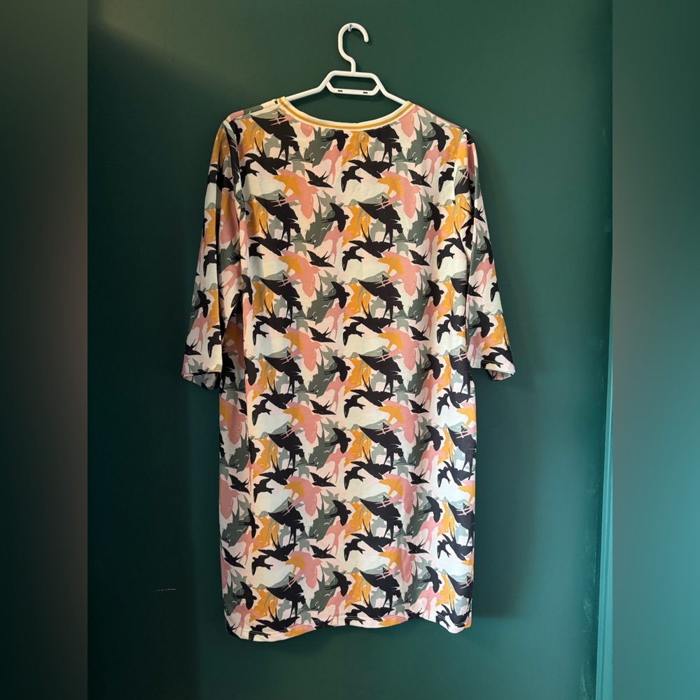 BNWT Colorful Abstract Soaked in Luxury Swallow Print Dress